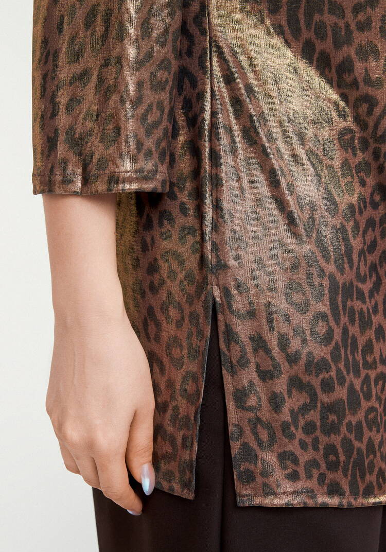 Блуза из ткани с голографическим принтом шир.  750, рис. 22