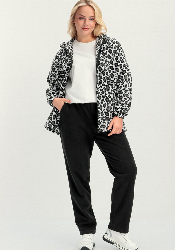 Брюки прямые из флиса на резинке шир.  580, рис. 17