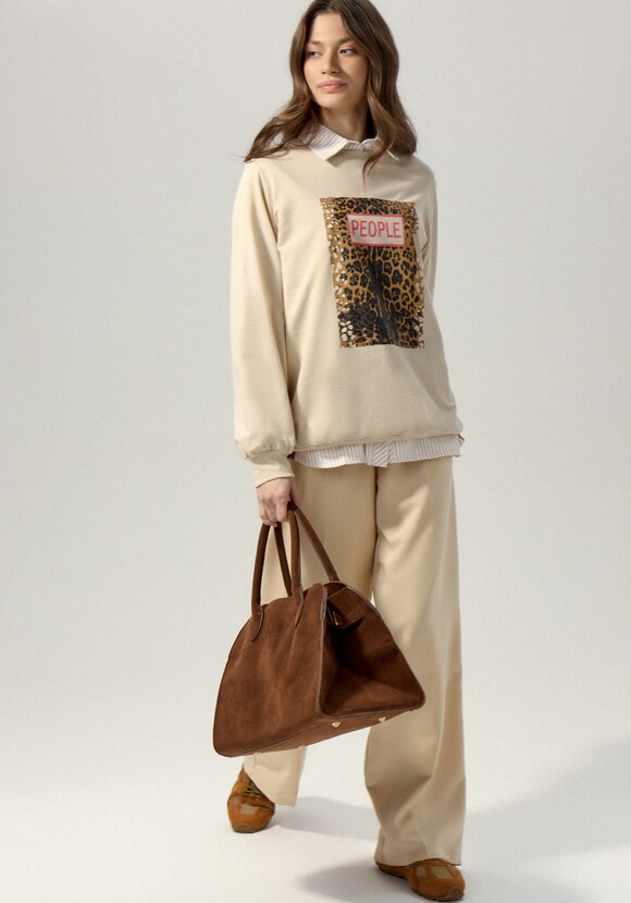 Свитшот с анималистичным принтом на груди шир.  580, рис. 23