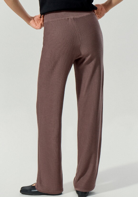 Брюки прямые вязаные со стрелкой шир.  580, рис. 3