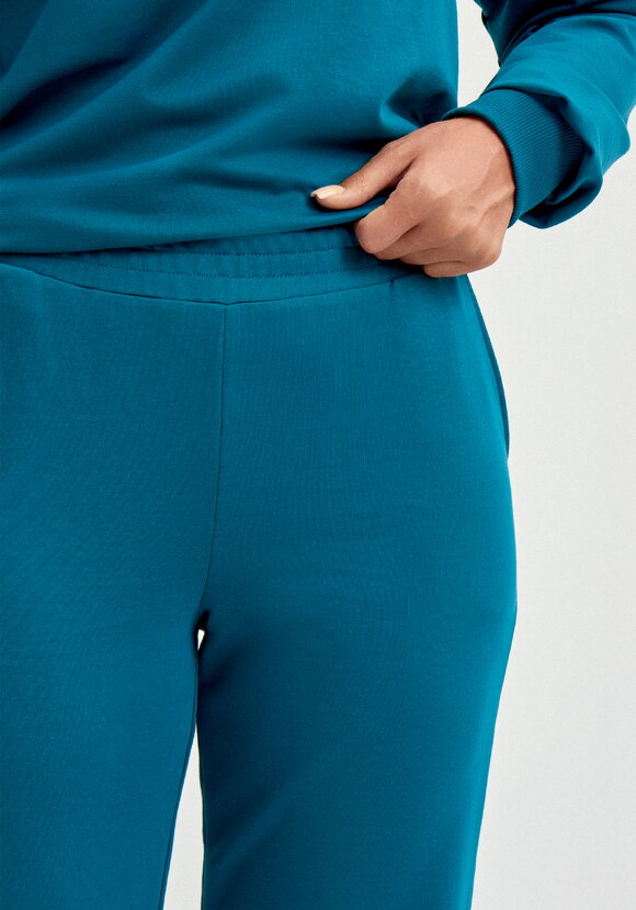 Костюм свитшот с принтом и брюки шир.  580, рис. 46