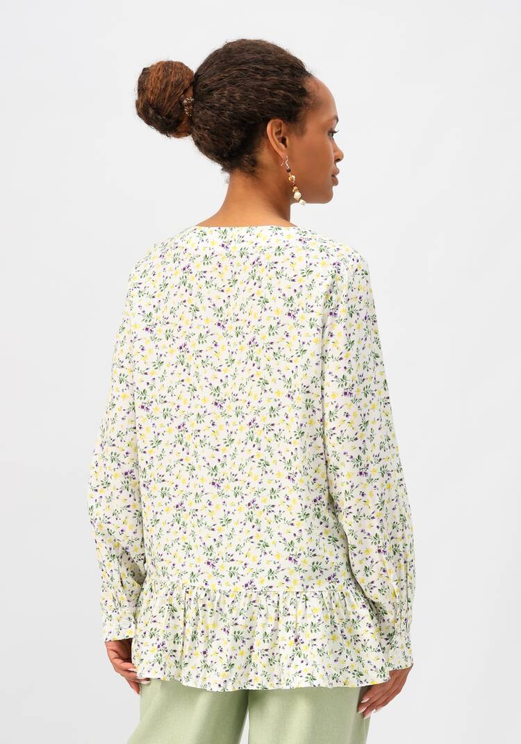 Блуза со складками впереди шир.  750, рис. 11