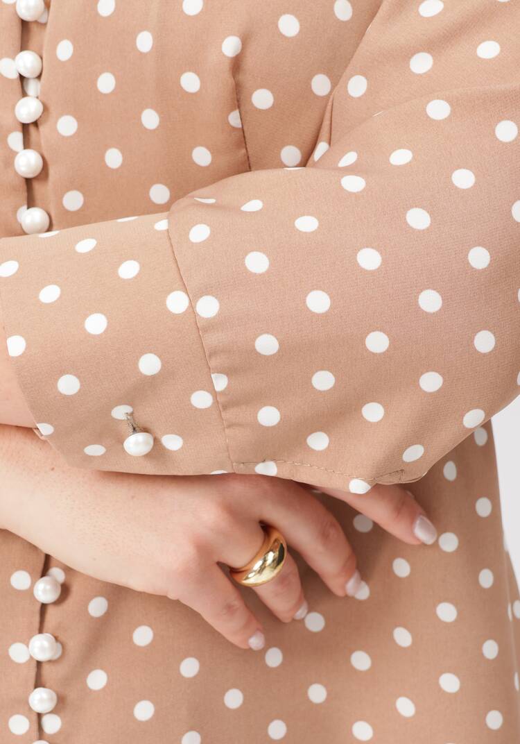 Платье в горох с V образным воротом шир.  750, рис. 13