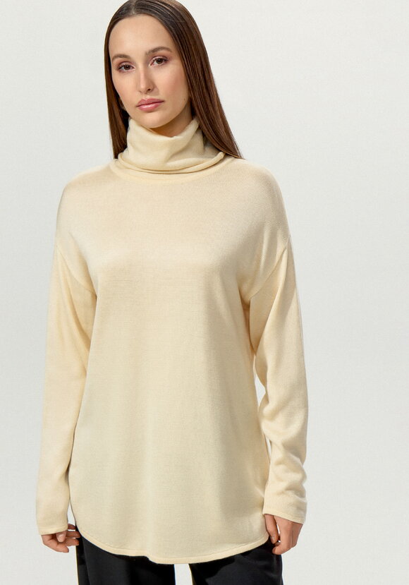 Удлиненная туника с воротником хомут шир.  580, рис. 11