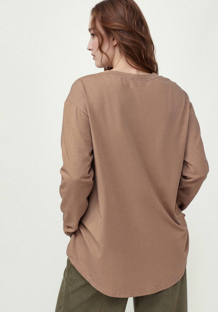 Туника свободного силуэта с разрезами шир.  750, рис. 24