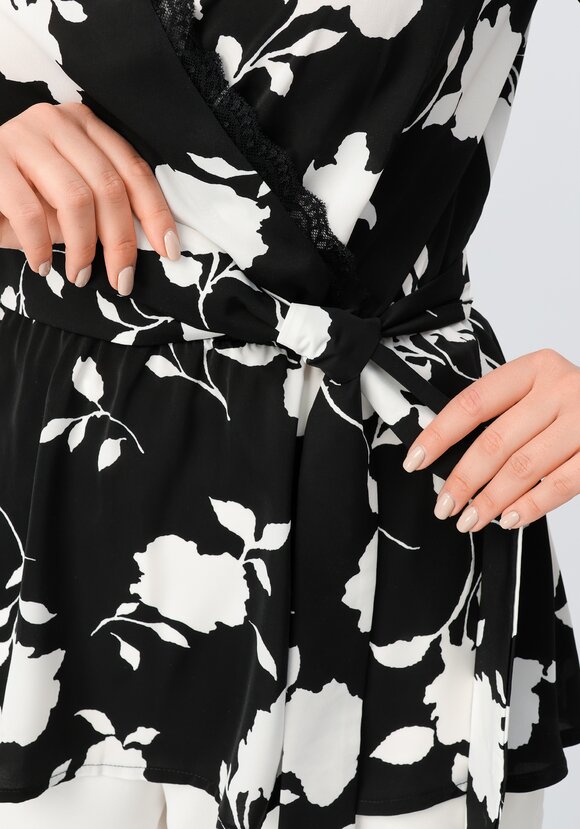 Блуза на запах с кружевом шир.  580, рис. 16