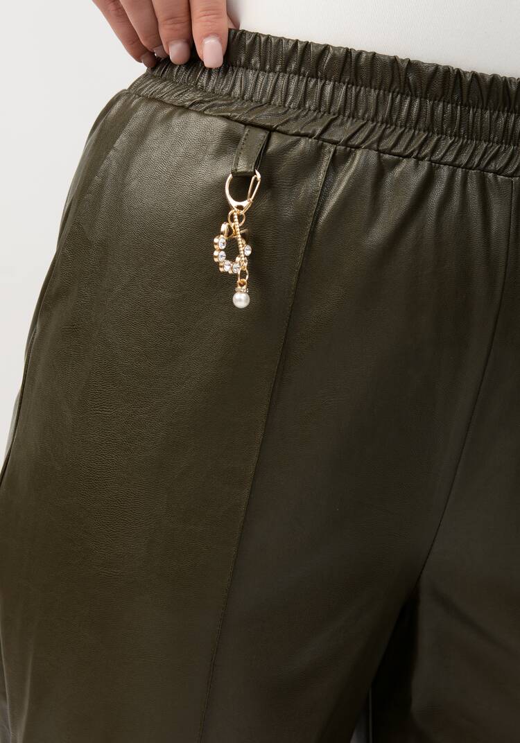 Брюки из экокожи со стрелками шир.  750, рис. 5