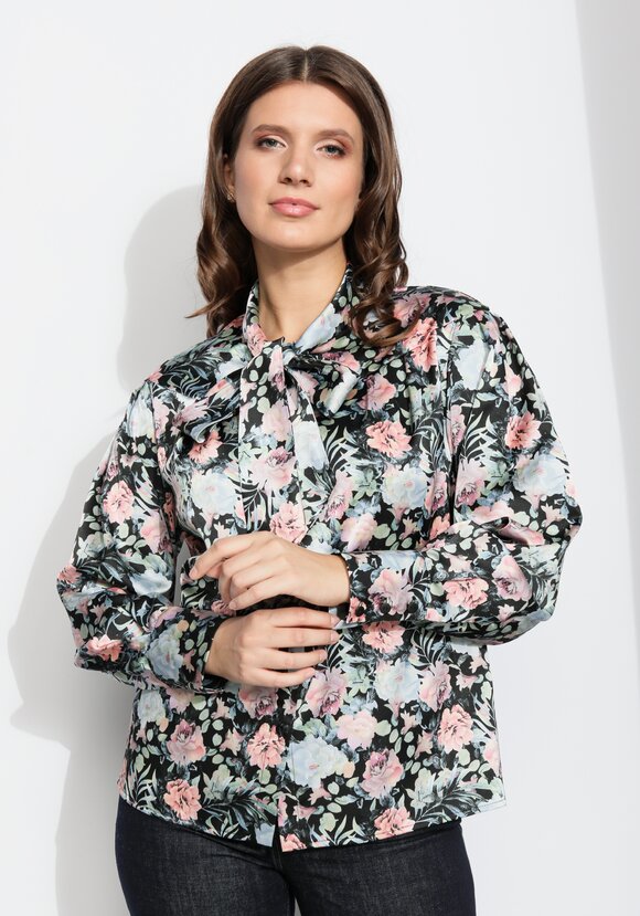 Блуза прямого силуэта с бантом шир.  580, рис. 32