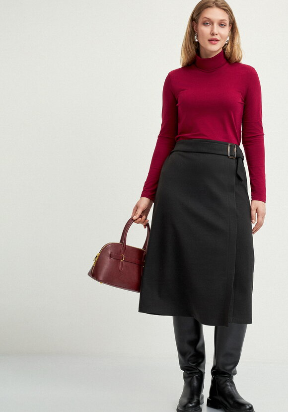 Юбка прямая с пряжкой шир.  580, рис. 15