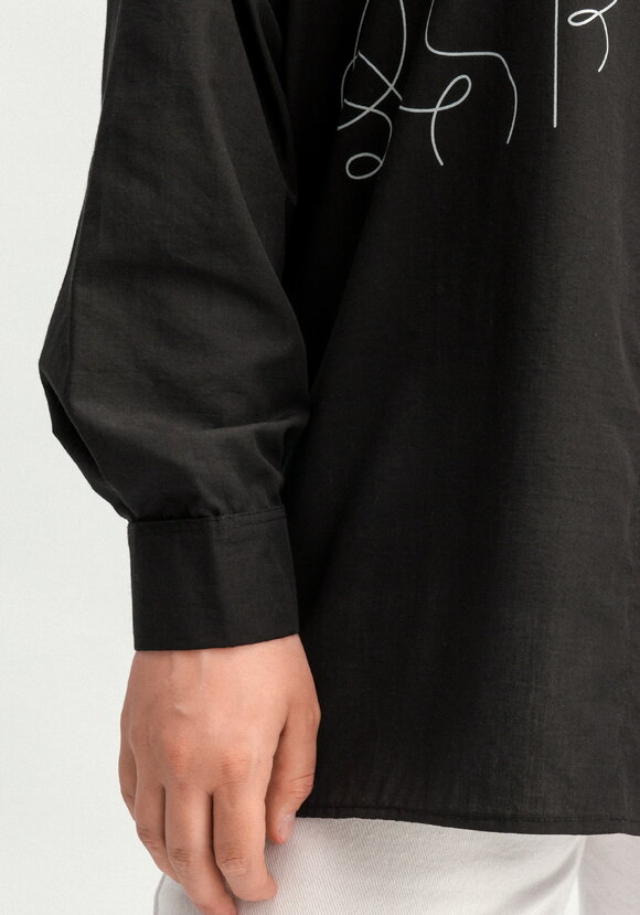 Рубашка с принтом на передней полочке шир.  580, рис. 26