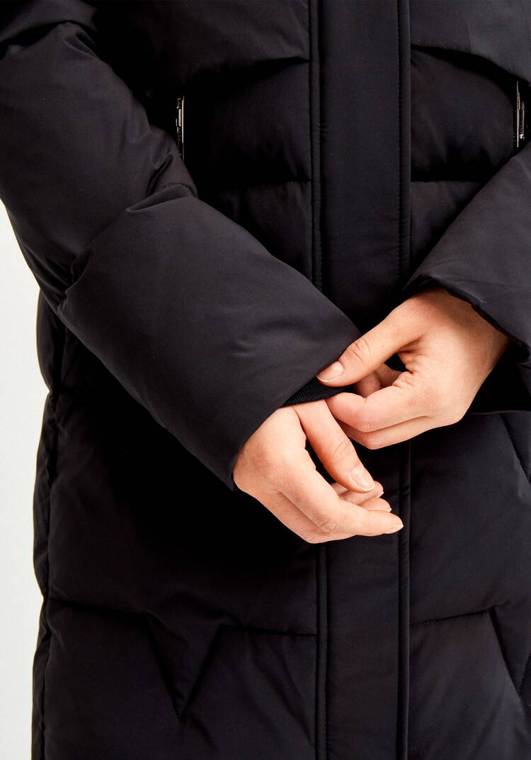 Пальто стеганое с меховой отделкой шир.  750, рис. 27