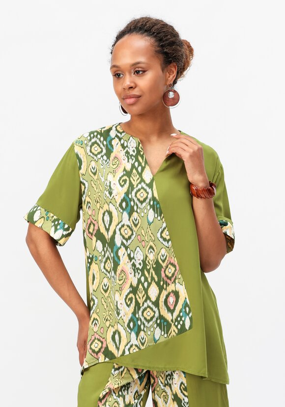 Костюм с асимметричными вставками шир.  580, рис. 14