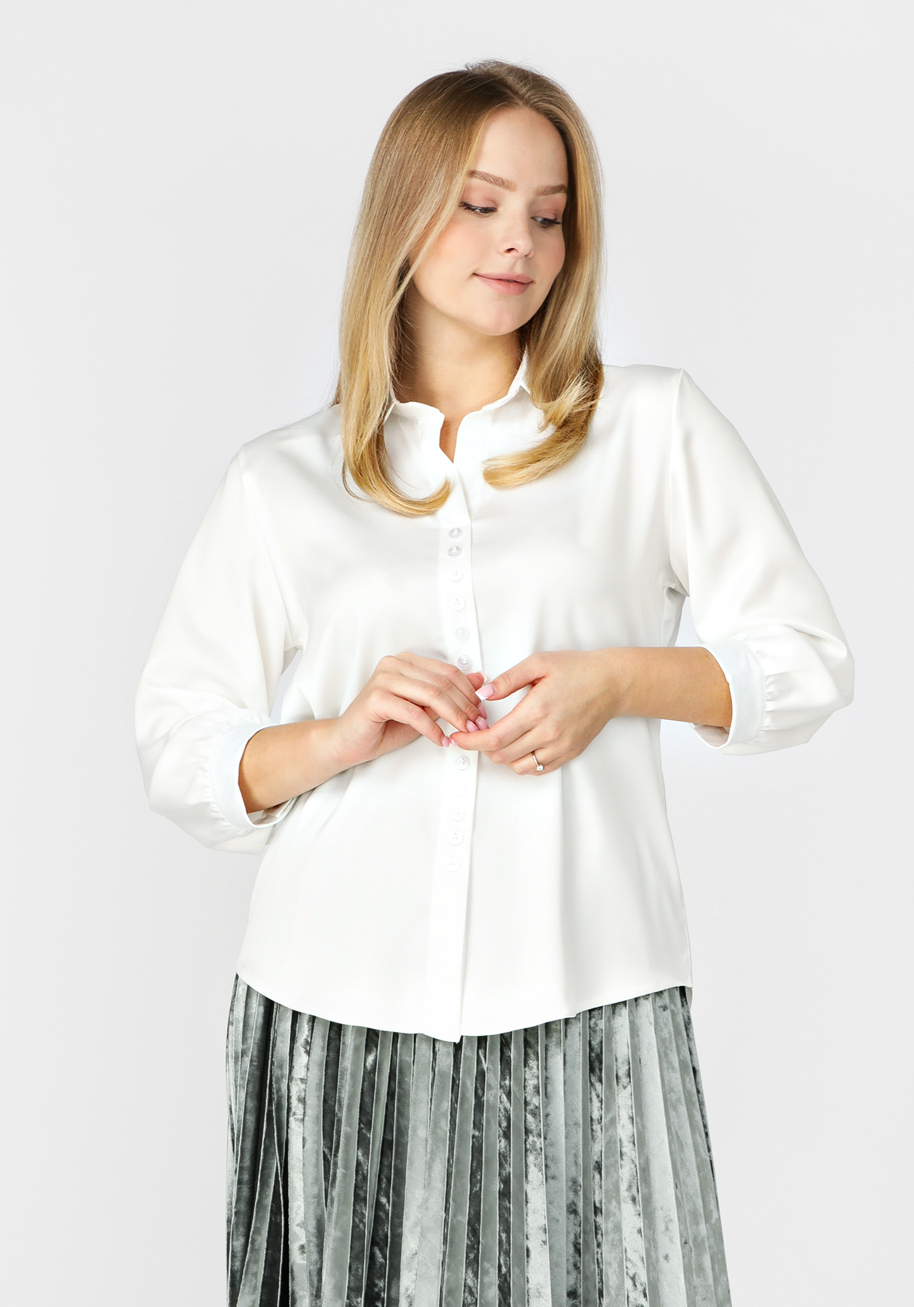 Блуза атласная с пуговицами со стразами VeraVo, размер 54, цвет коричневый - фото 3