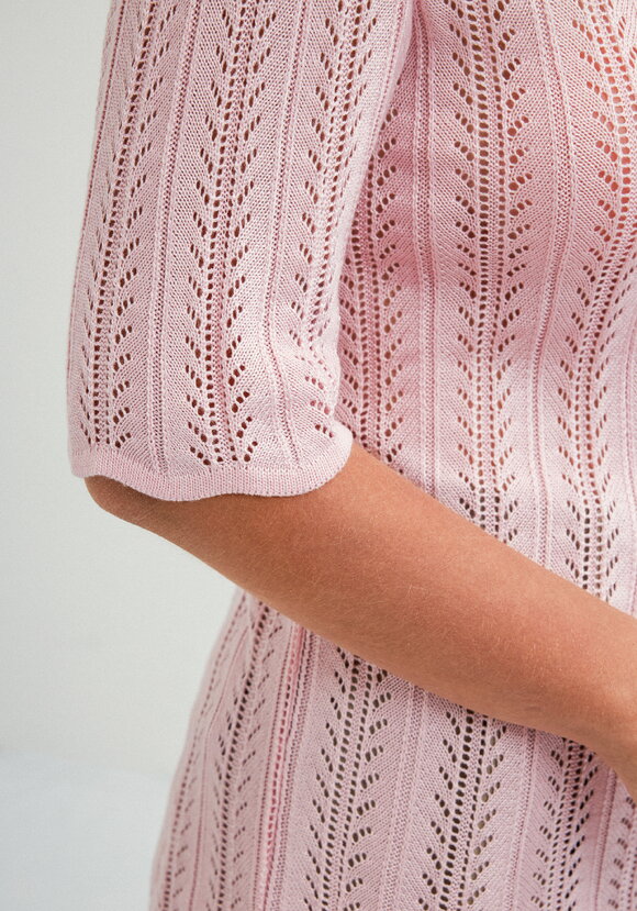 Джемпер с ажурным вертикальным рисунком шир.  580, рис. 22