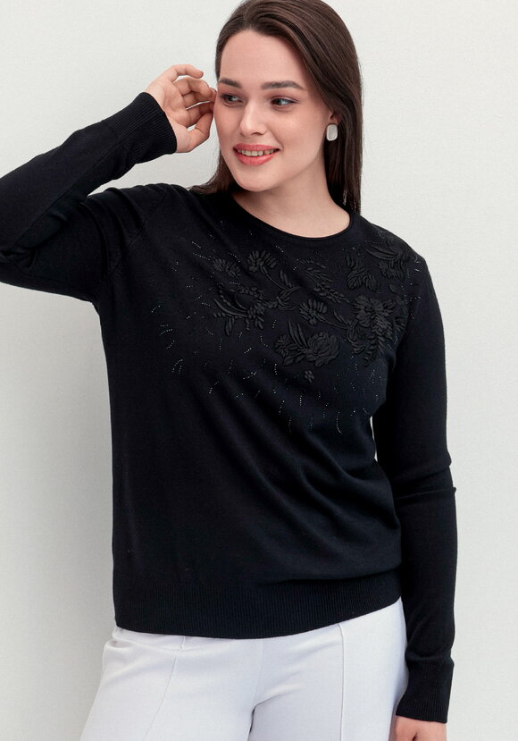 Джемпер с цветочной вышивкой и стразами шир.  580, рис. 1