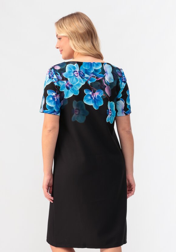 Платье полуприлегающего силуэта с  принтом шир.  580, рис. 19