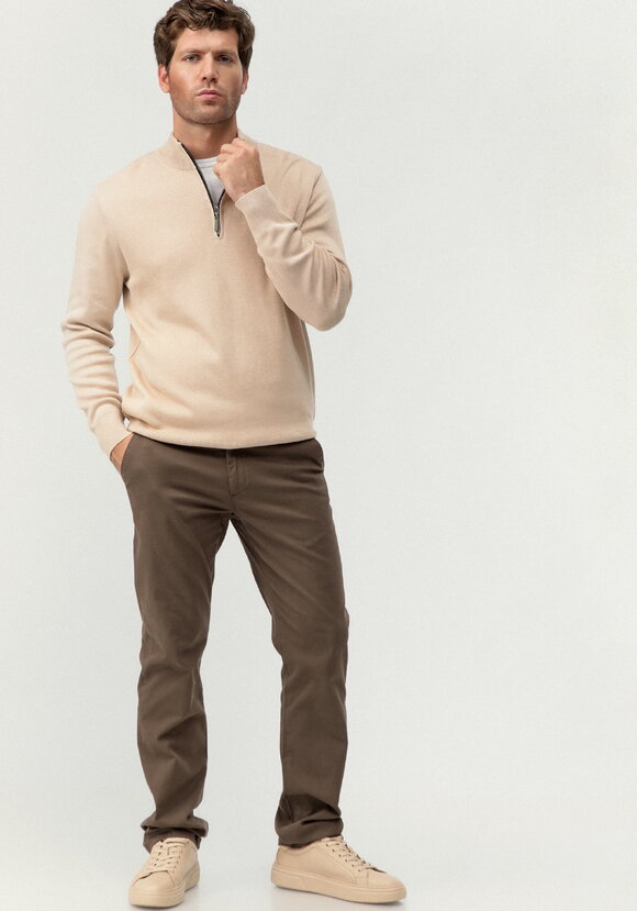 Джемпер с воротником-стойкой на молнии шир.  580, рис. 25