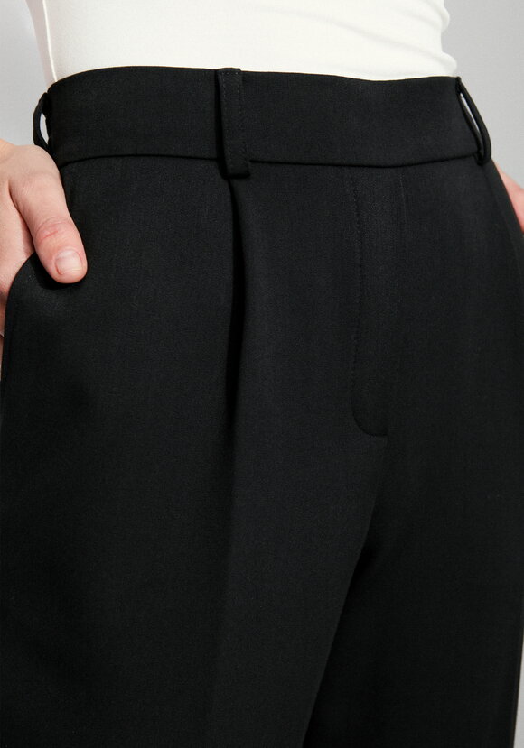 Брюки прямые из костюмной ткани шир.  580, рис. 16