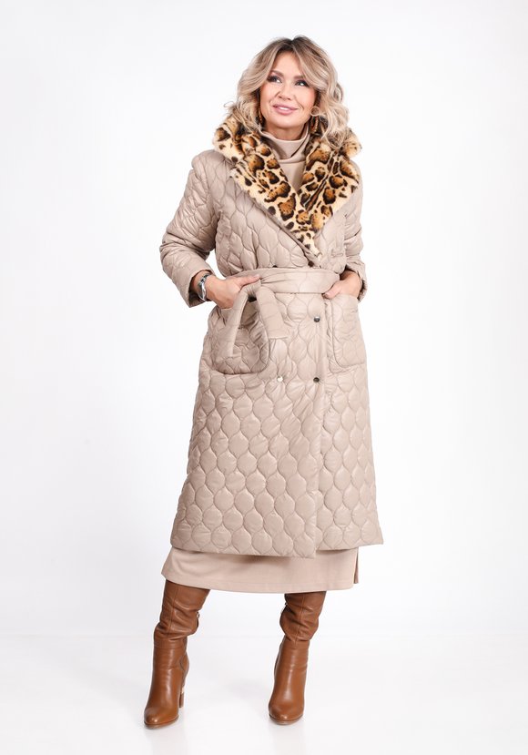 Пальто стеганое с меховым воротником шир.  580, рис. 1