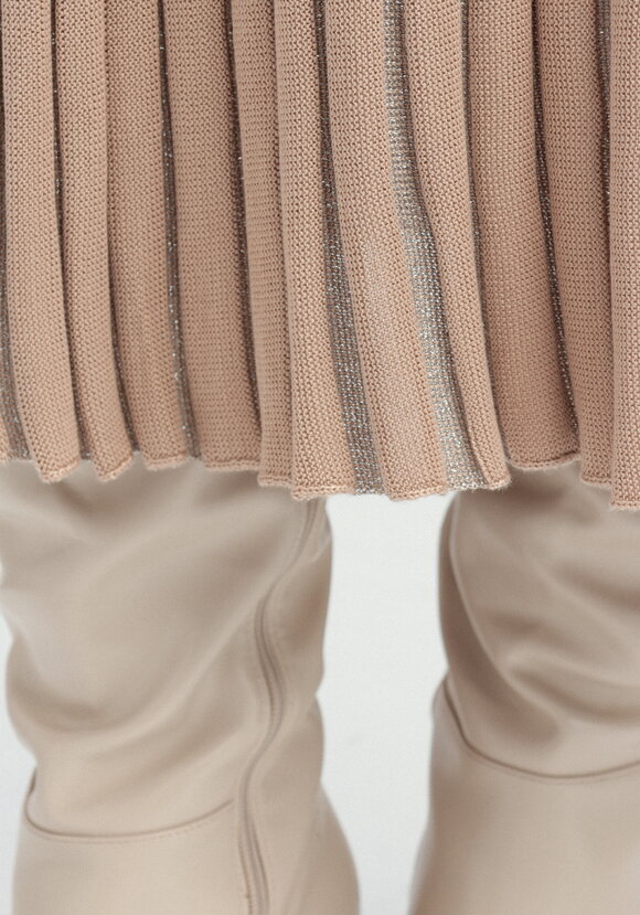 Юбка фактурная в вертикальную полоску шир.  580, рис. 16