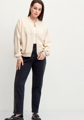 Джинсы со змеиным принтом и напылением