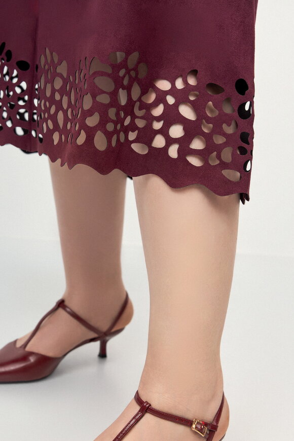 Юбка замшевая с ажурным узором Агата шир.  580, рис. 13