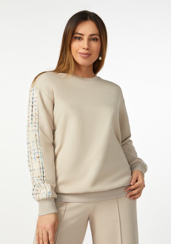 Свитшот со вставками на рукавах шир.  580, рис. 9