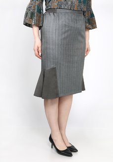 Юбка из эко-замши с воланом