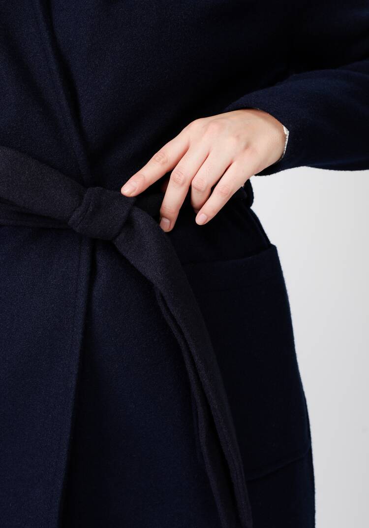 Пальто удлиненное с поясом шир.  750, рис. 23