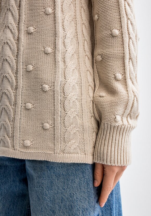 Джемпер с высокой горловиной и косами шир.  580, рис. 16