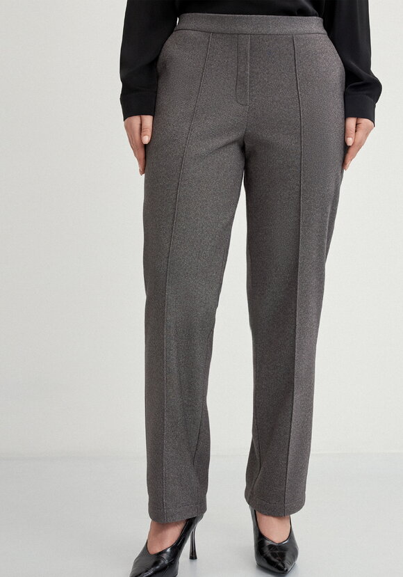 Брюки прямые трикотажныe шир.  580, рис. 4