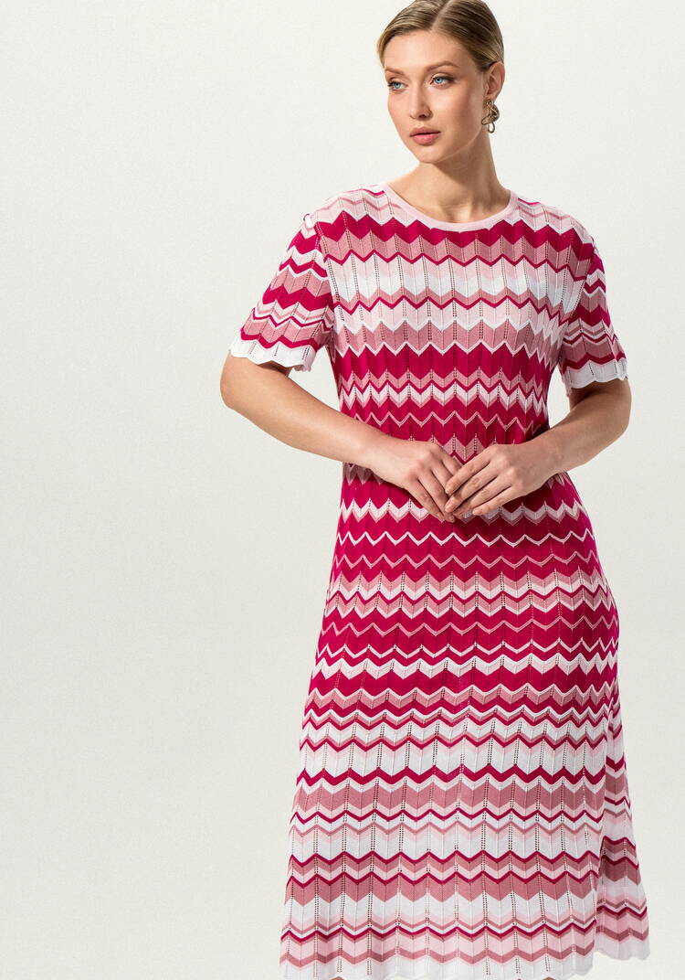 Платье с рисунком морской волны шир.  750, рис. 39