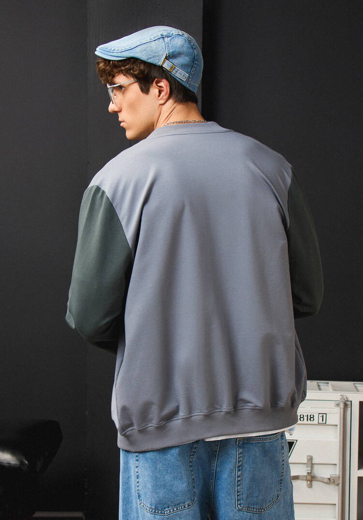 Бомбер с застежкой на кнопки шир.  750, рис. 11