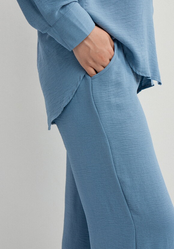 Брюки свободного кроя с боковыми карманами шир.  580, рис. 28