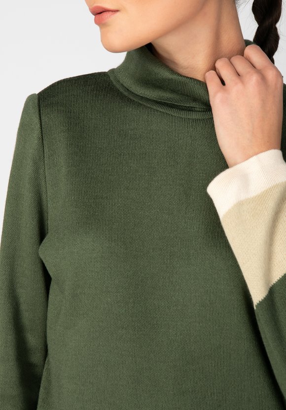 Свитер женский с контрастными полосами шир.  580, рис. 20