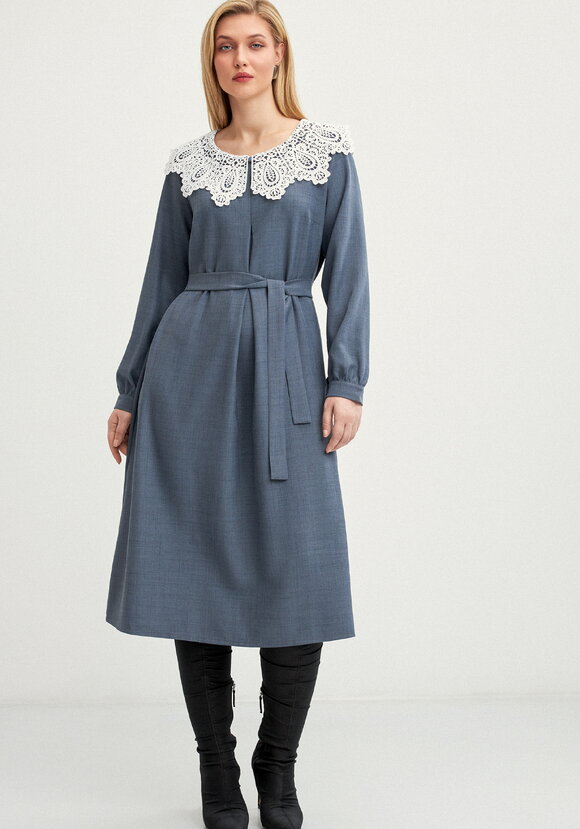Платье свободного кроя с кружевным воротником шир.  580, рис. 13