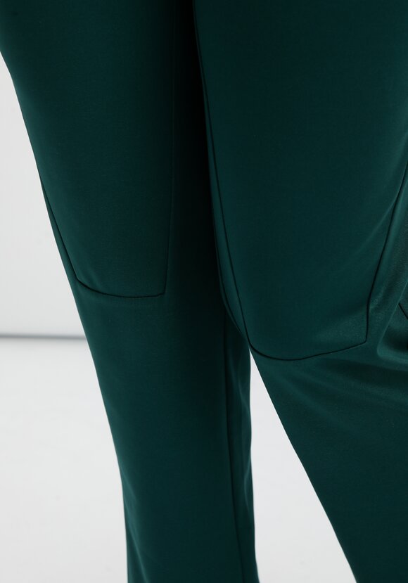 Брюки оригинального кроя на резинке шир.  580, рис. 7