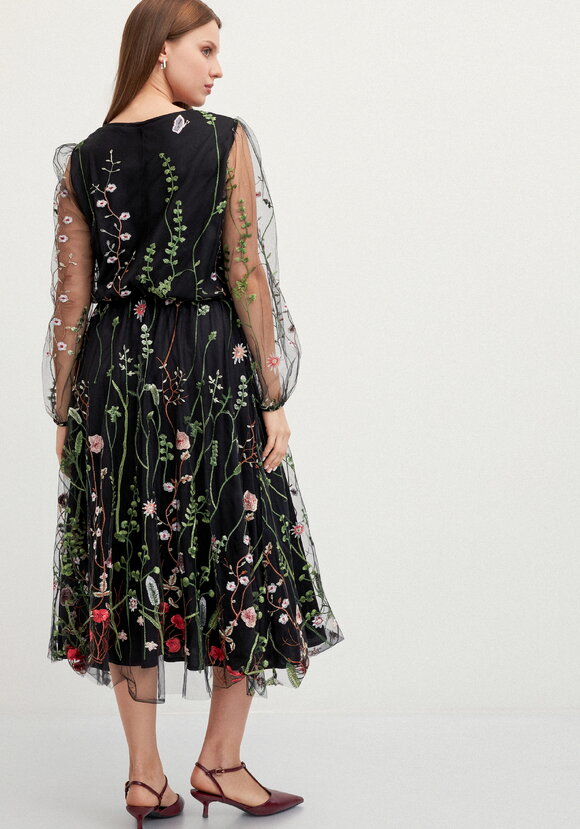 Платье с вышивкой по сетке шир.  580, рис. 3