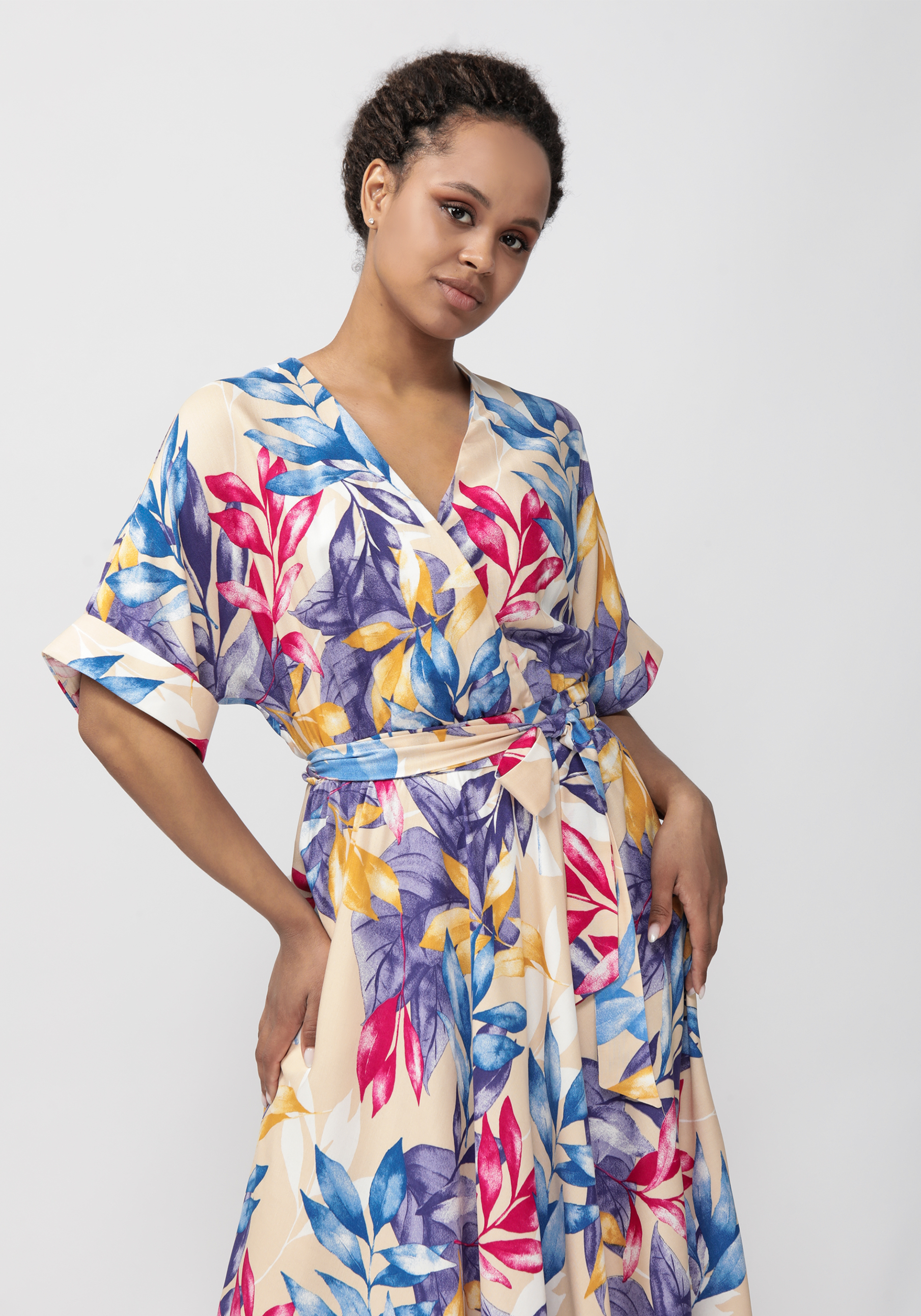 Платье на запах свободного кроя Bianka Modeno, цвет бежевый, размер 58 - фото 10