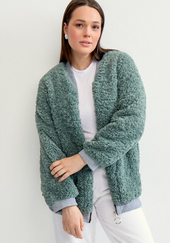 Бомбер на молнии в стиле тедди шир.  580, рис. 6