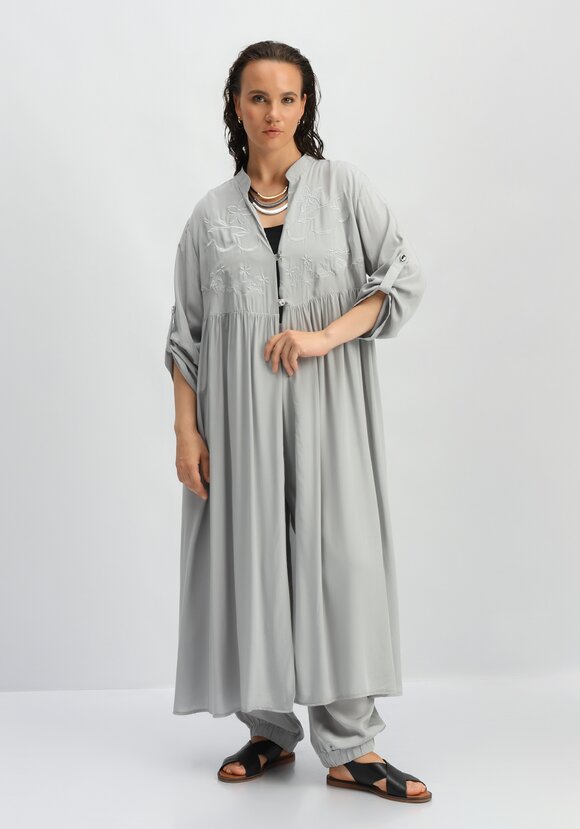 Рубашка удлиненная с вышивкой на кокетке шир.  580, рис. 20