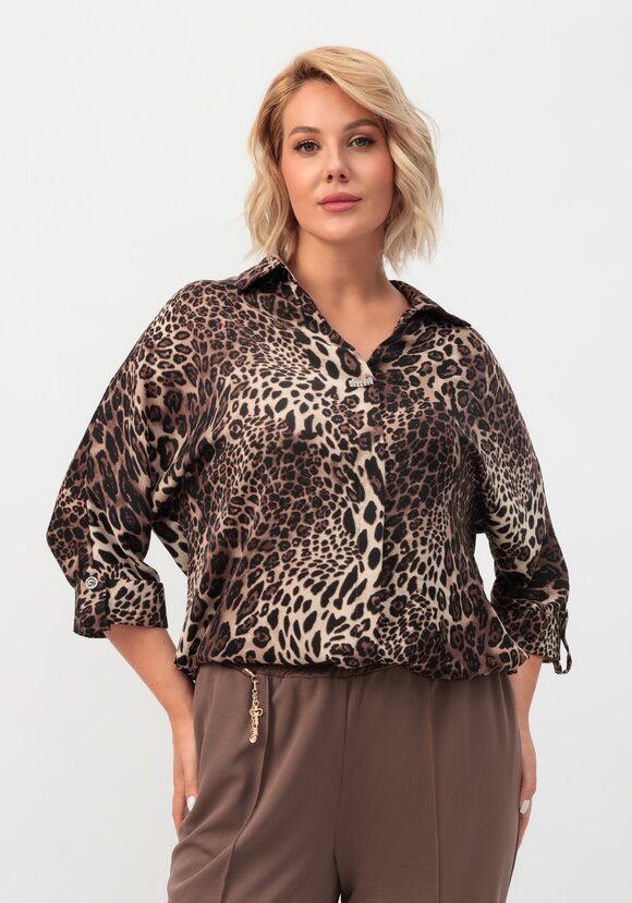 Блуза с патами на рукавах и брошью шир.  580, рис. 19