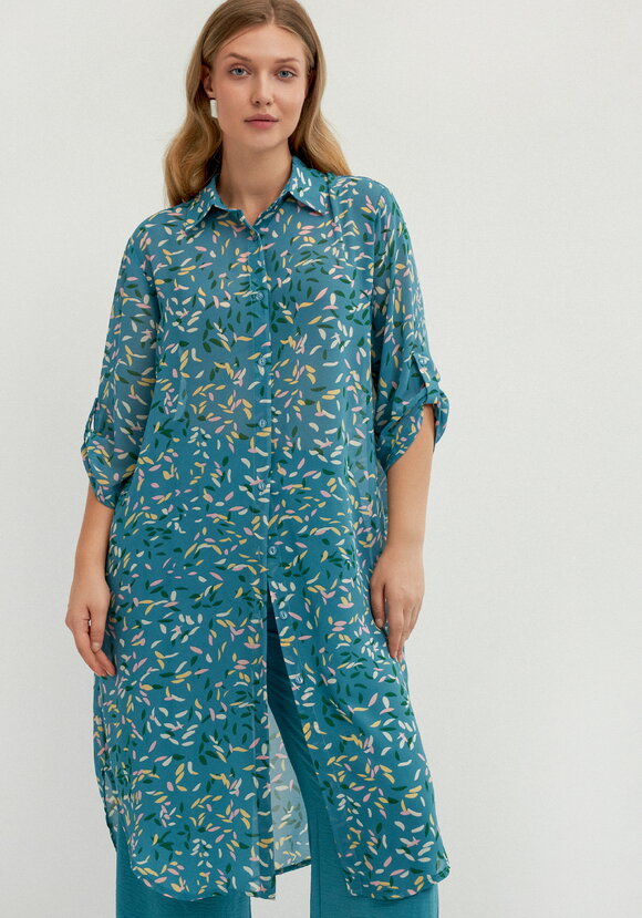 Рубашка с рукавом 7/8 и патами шир.  580, рис. 27