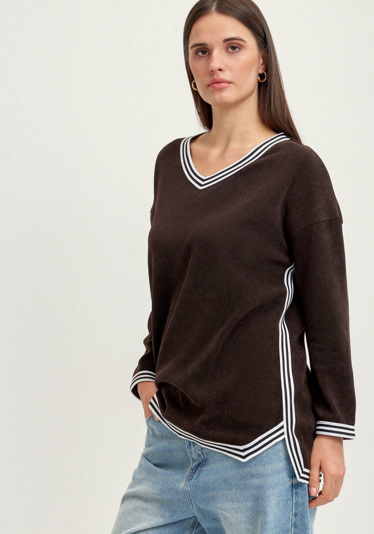 Джемпер с V-образным вырезом горловины шир.  750, рис. 7