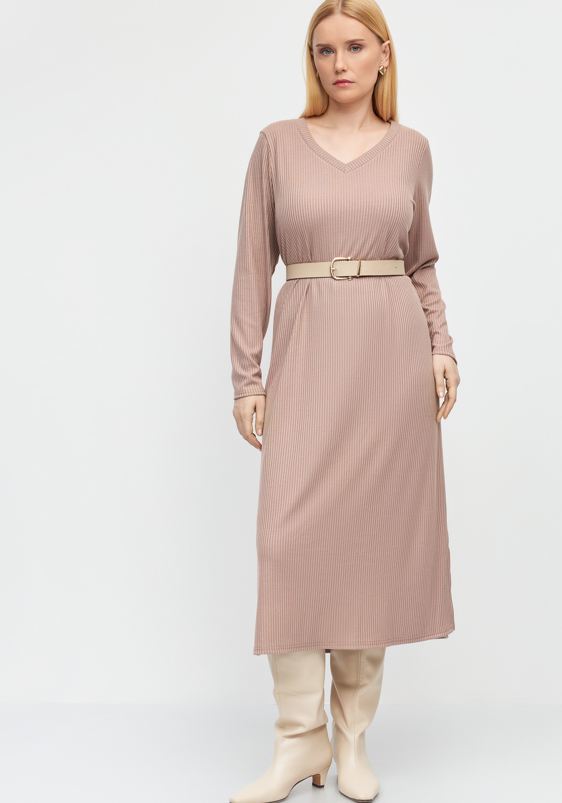 Платье с боковыми разрезами quotИлона quot 3499₽