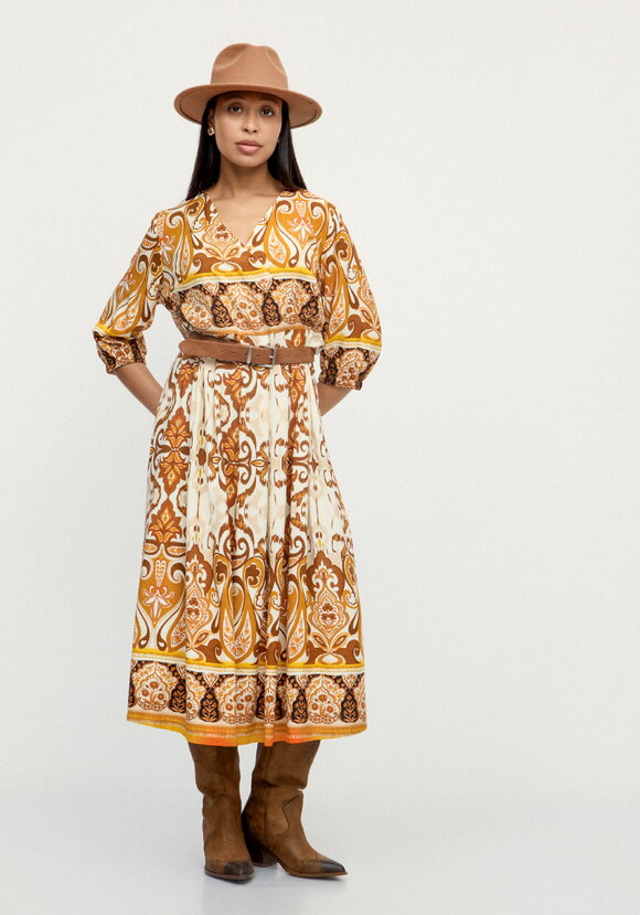 Платье с принтом свoбодного кроя шир.  580, рис. 22