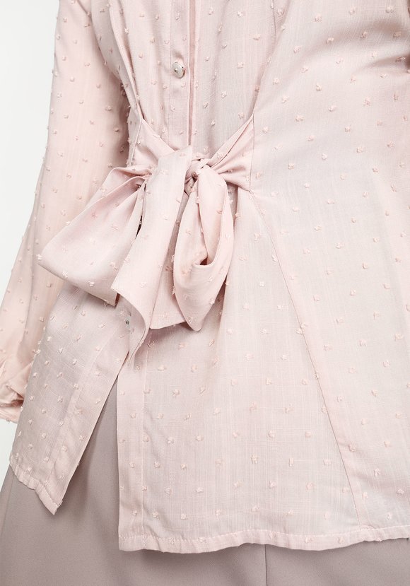 Блуза свободного кроя со сборкой на рукавах шир.  580, рис. 8