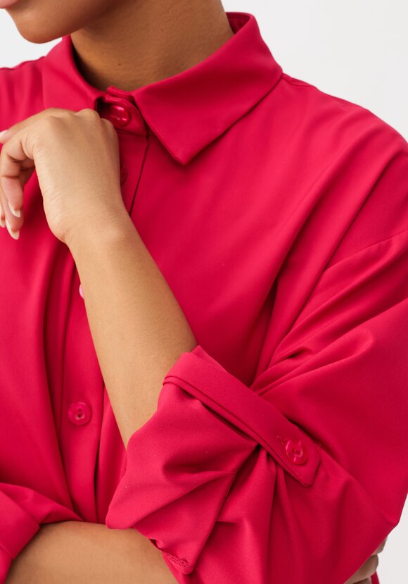 Платье-рубашка с перфорацией шир.  580, рис. 19