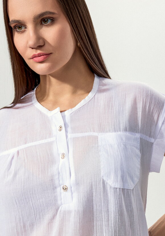 Блуза с коротким рукавом и карманом на груди шир.  580, рис. 5