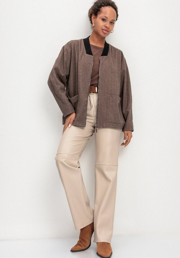 Бомбер на молнии с карманами шир.  580, рис. 12